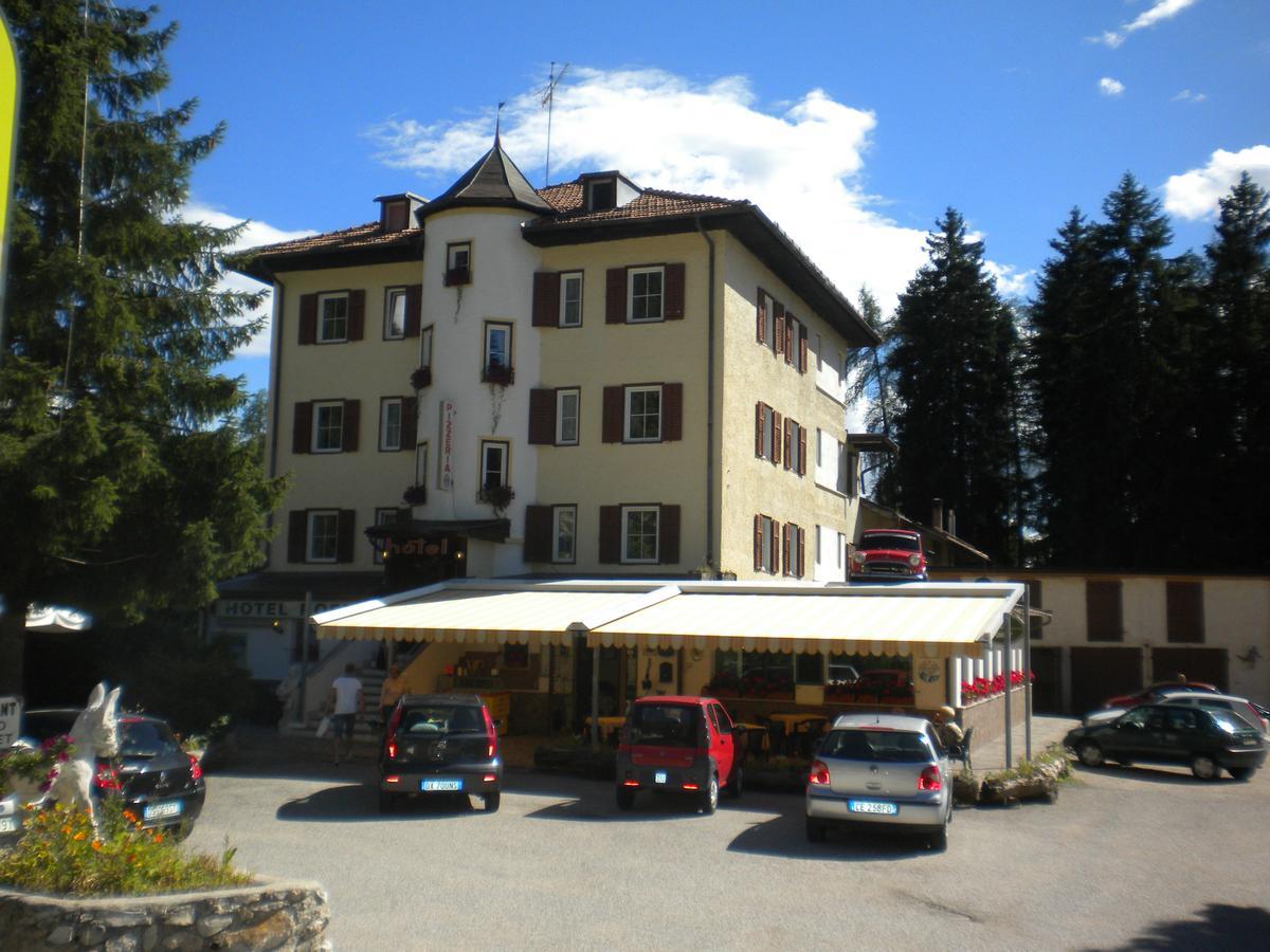 Hotel Roen Ruffre-Mendola Exterior foto